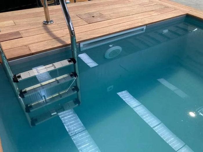 Piscine Conteneur 20 Pieds — Oasis Urbain