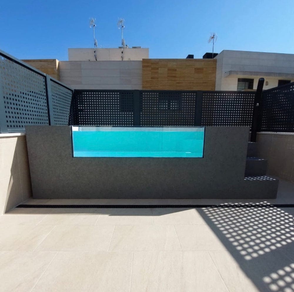 Piscine Conteneur Élevée avec Terrasse Intégrée