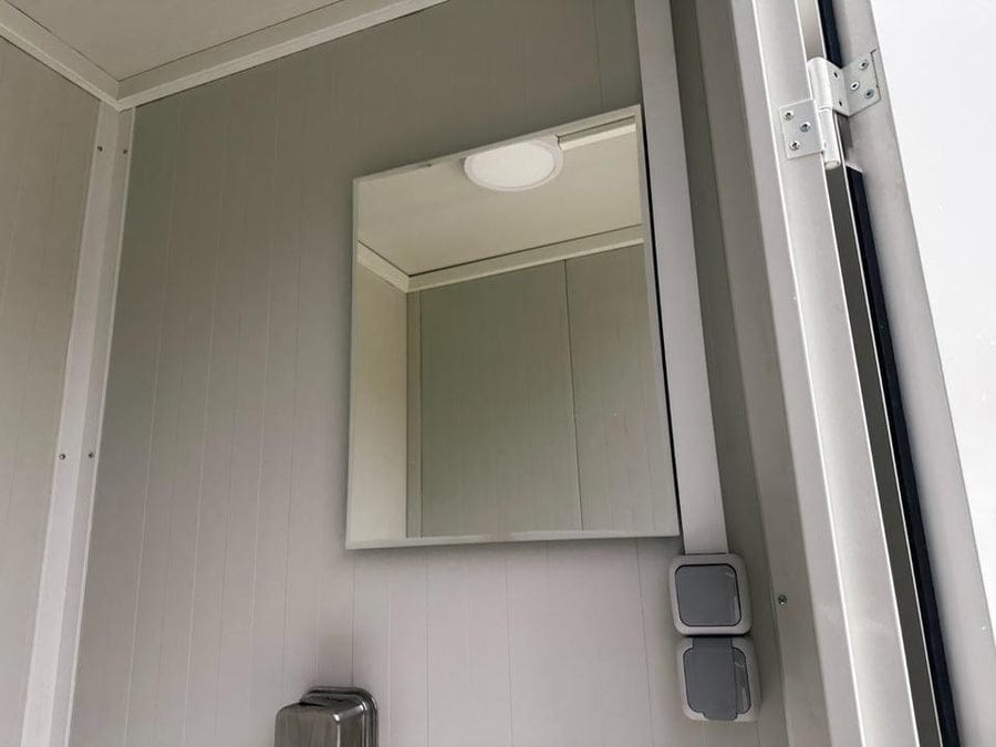 Conteneur Sanitaire Double WC (220 x 120 cm)